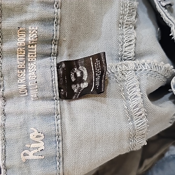 Jeans - Picture 3 of 3